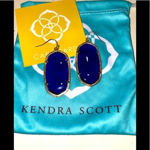 ✨ retired Kendra Scott- Danielle earrings ✨